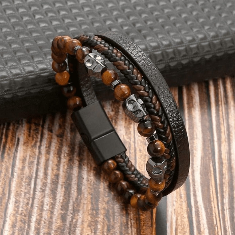 Hochwertiges Lederarmband für Männer - Stilvolles Bling mit Edelsteinen und Charms