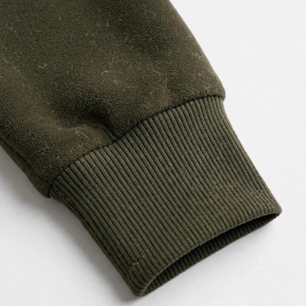 Burgunderroter Pullover mit Reißverschluss